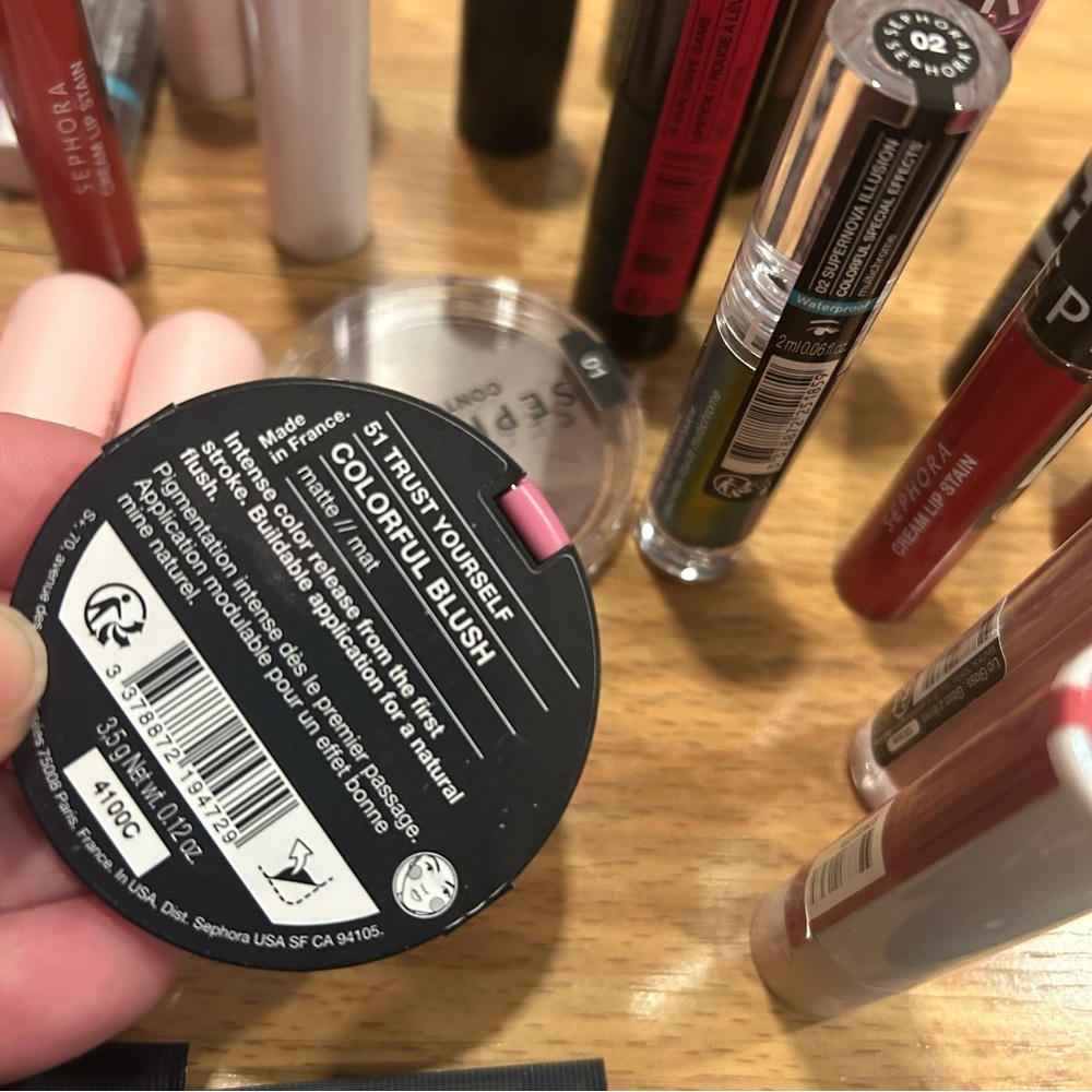 Sephora Makeup 40 pc bundle lipstick,lipgloss palette mascara +12 free masks - Picture 11 of 16